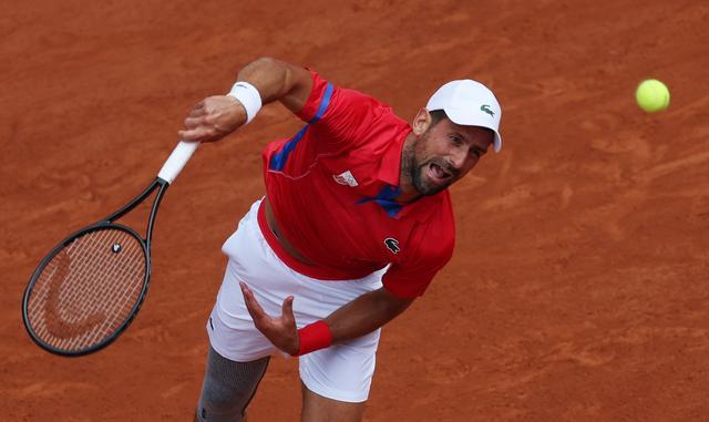 他在油漆区 他在油漆区